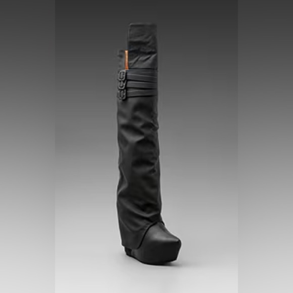 Jeffrey Campbell Zealot boot